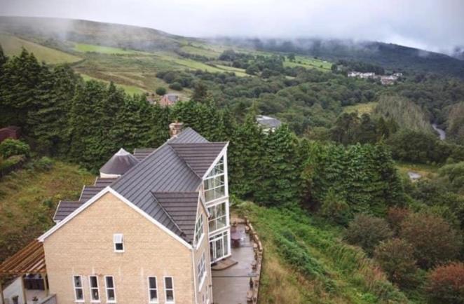 Rowan House Bed Breakfast Main House & Self Contained Self Catering Apartment Cymmer Zewnętrze zdjęcie